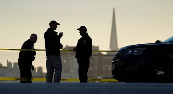 Police outside the home of Paul Pelosi, husband of House Speaker Nancy Pelosi, after a violent assault (Image: AAP/AP/Eric Risberg)