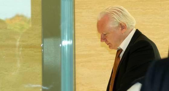 WikiLeaks founder Julian Assange (Image: AP/Eugene Hoshiko)