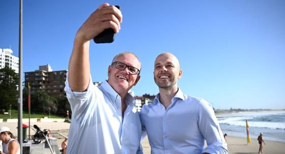 Scott Morrison with Liberal candidate for Cook Simon Kennedy (Image: AAP/Dan Himbrechts)