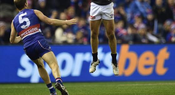 A Sportsbet sign at an Australian rules match between the Western Bulldogs and the Richmond Tigers (Image: AAP/Julian Smith)